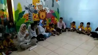 Perkenalan guru dan murid hari pertama sekolah cerdas Cendekia Sariwangi
