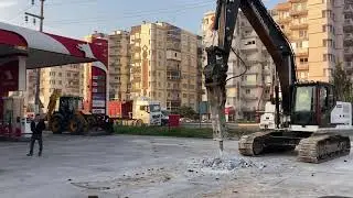Hidromek 230lc Ekskavatör İle Petrol Ofisin Önünde Kırıyor Ustamız
