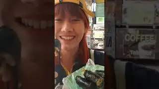 The Most Popular KOREAN STREET FOOD!! Ria SW Eating!! 