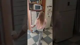 Омлет с сыром за 1 минуту. Готовится быстро в микроволновке.