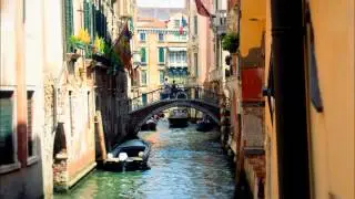 Madorasindahouse travelling to Italy (Mixed by Giovanni Ikome)