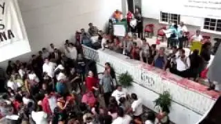 VIOLENTA TOMA DE PROTESTA DE ROSANA SOTO COMO LIDER DEL PRI EN TIJUANA (5).MOV