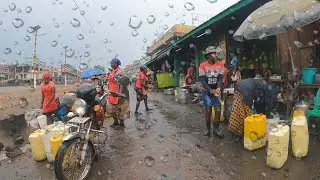 RAINFALL🌧️ in the city vs in the Ghetto AFRICA 🌍 UGANDA🇺🇬