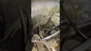 Меняем вакумник тойота ипсум 1