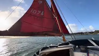Shrimper 19 - peak Halyard slips in 40-50kt gust