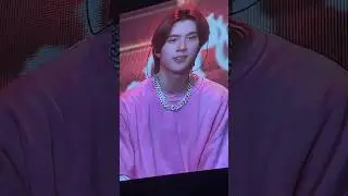 AHENGG!! You make me fallin love withu AGAIN & AGAIN! #hendery #aheng #wayv #yangyang #xiaojun #kun