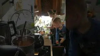 Помогаем маме