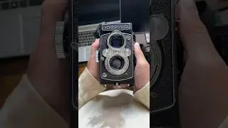 Loading my TLR Camera… 