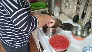 Варю салат,но меня терзают смутные сомнения 😂🤦