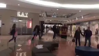 How to entertain kids at the mall