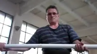 Рафаэль Мифтахутдинов в роли охранника 2