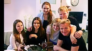 Gordon Ramsay and his wife Tana Ramsay & his children