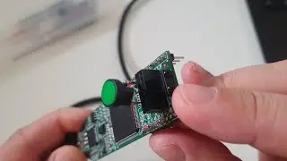How to read button press in VHDL