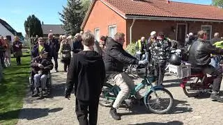 DCKM 2019-05-05 11:26:59 - Knallert klub ankommer