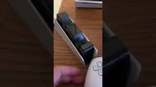 How to correctly plug in a controller in official Dualsense Charging Station