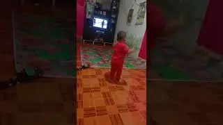ANAK PINTER,my baby boy lagi senam...