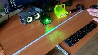 Дискотека на батарейках )) Стробоскоп,лазерный узор и VU meter.