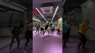Choli Ke Peeche 