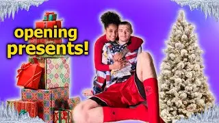 OPENING OUR CHRISTMAS PRESENTS!