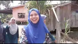 Suasana raya di kampung