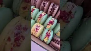 #shorts  #cakemaker175  #cake  #macarons  #sweet  #giftbox