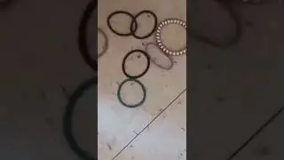 кот спалился на закладке 
