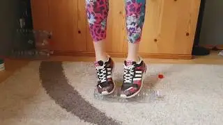 Crush Plastic bootles with my Adidas ZX700 crush fetish ASMR Recycling 