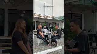 di nyanyikan di depan janda nya langsung😂🤣 #cover #jambi #music  #fyp #janda #lagujanda