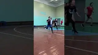 Лыжники против волейболистов. Кто кого? 