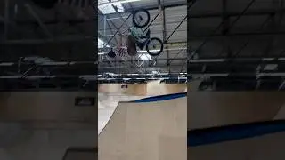 BACKFLIP BMX