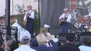 Dave and Deke Combo ~ Love Me