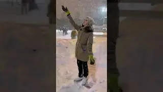 А тебе надоела зима?)) 