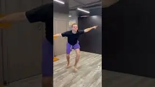 похоже на танец Литвина 😂