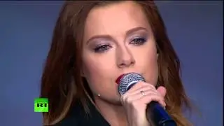 Юлия Савичева - Высоко (Концерт-митинг «Мы едины»)