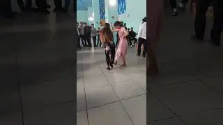 цыганычики красива танцует☺️