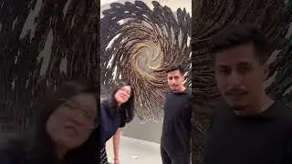 Ciri khas seniman nyoman nuarta !!! 
