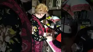 мама запекла картошку в аэрогриле 
