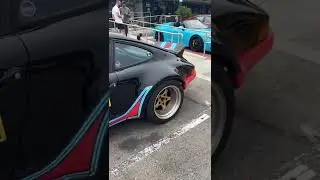 912