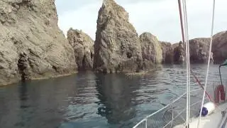 polyaigos island rocks by fly2greece.net