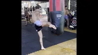 Ramadan Ondash 🇱🇧 and Parsa Aminpour 🇮🇷 heavy bag kicks