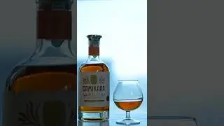 As the window reveals the world outside, let Camikara 12YO unveil a world of elegance.