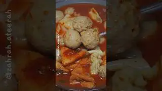 makan bakso pake basreng 1 kilo