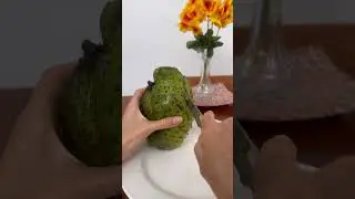 Фрукт сметанное яблоко или Сирсак. Очень вкусно!