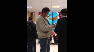 наглая рожа преводитель карусельщиков1