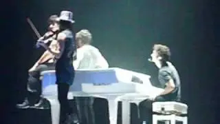 Jonas Brothers Wembley 20/11/09 ~ Turn Right HQ
