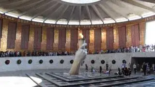 Красная стена