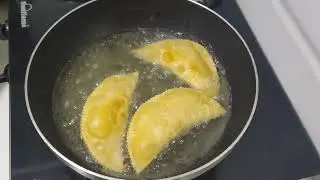 ओल्या नारळाच्या करंज्या || Olya narlachi karanji || गव्हाच्या पिठाची करंजी | Wheat flour Karanji