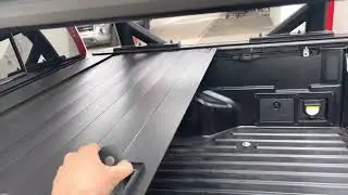 Retrax Retractable Tonneau Cover & Yakima Truck Bed Rack On Toyota Tacoma