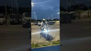 Даже на сток выхлопе стреляет 😍 #bmw #bikelife #s1000rr #mperformance