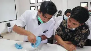 Pelaksanaan Praktikum dengan Metode Hybrid Learning  Luring dan Live Streaming